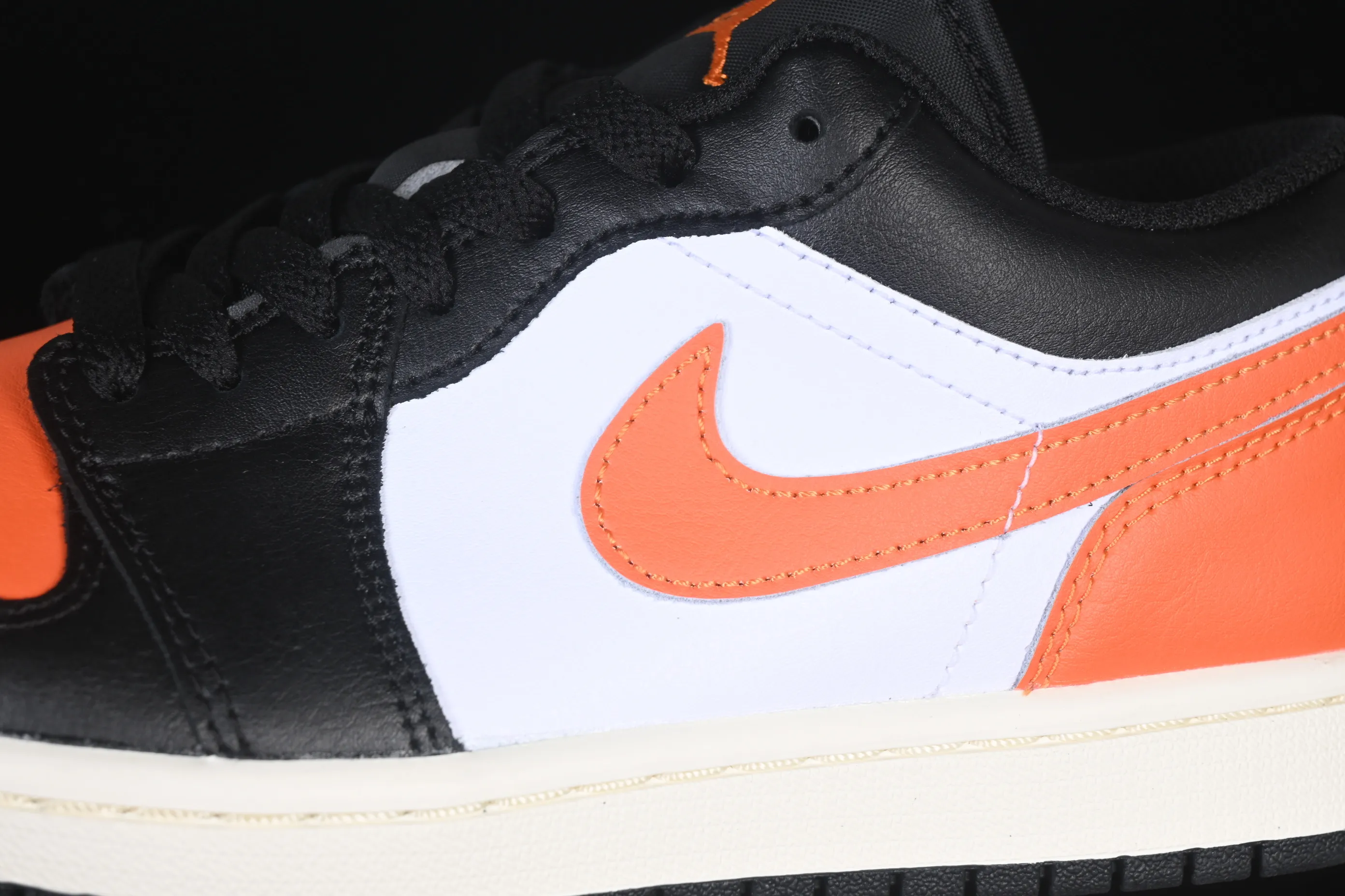 All categories Air Jordan Jordan series basketball shoes Air Jordan 1 Low G version pure original Air Jordan 1 Low AJ1 Joe 1 black and white orange low-top retro cultural basketball shoes 553558-081